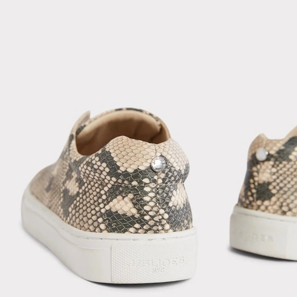 J.Slides NYC Women’s Size 9 Luv Snake Sneaker